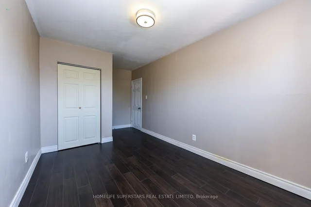Additional property image - 3424 Laddie Cres