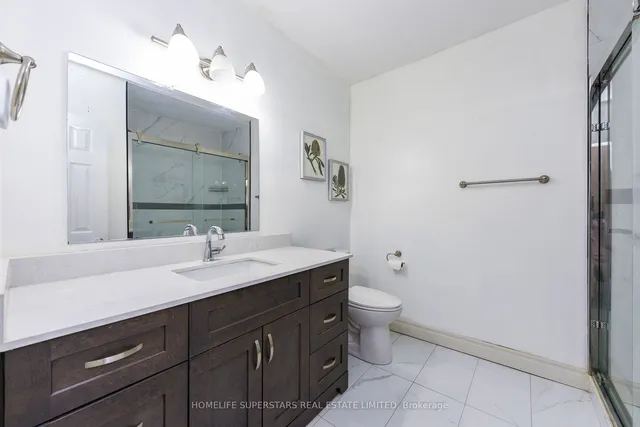 Additional property image - 3424 Laddie Cres