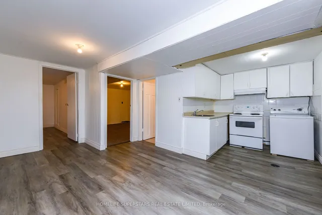 Additional property image - 3424 Laddie Cres