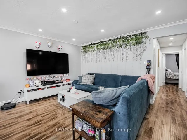 Additional property image - 6849 Darcel Ave