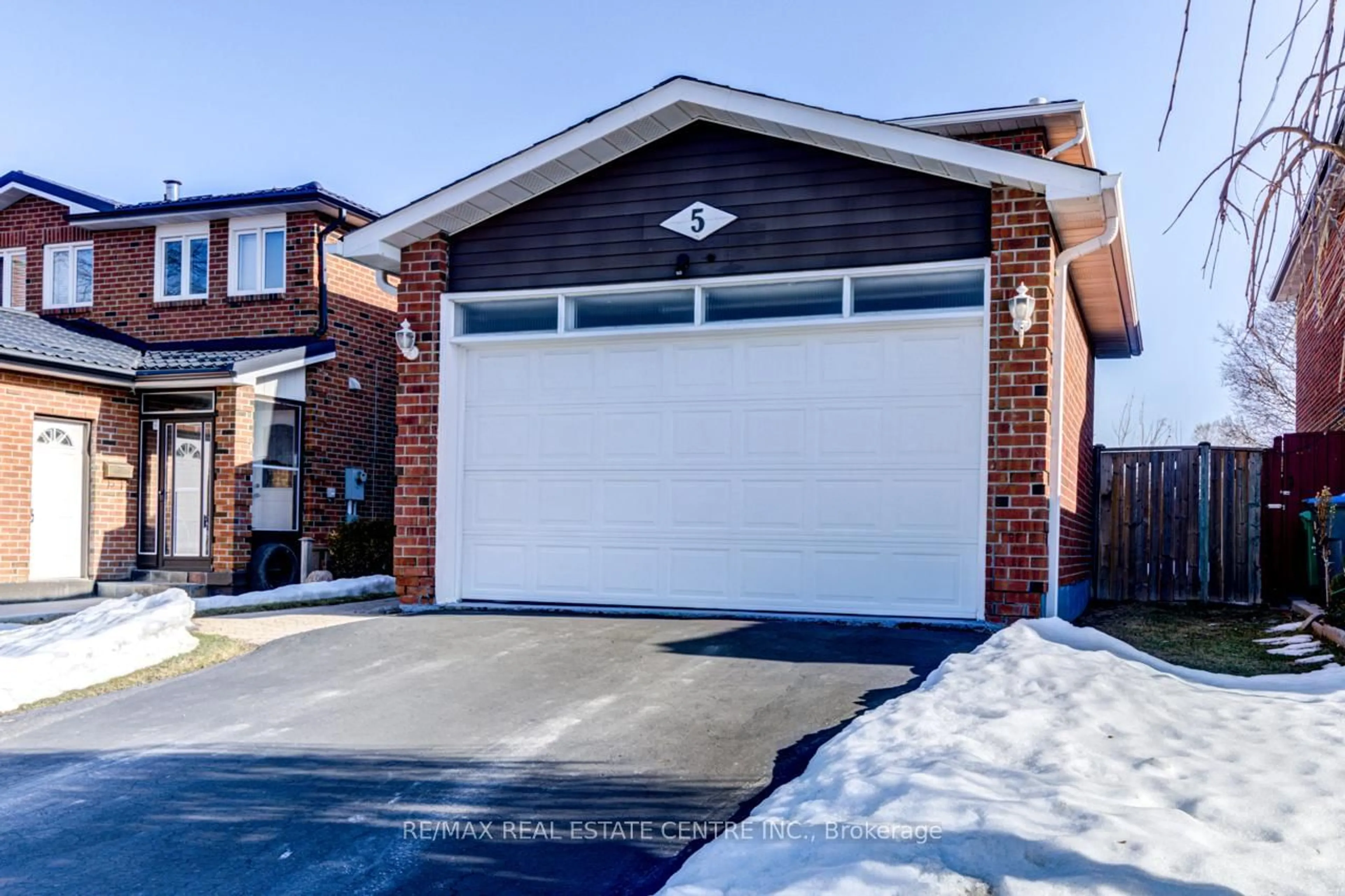 Home with brick exterior material, street for 5 ADAM St, Brampton Ontario L6Z 2S4