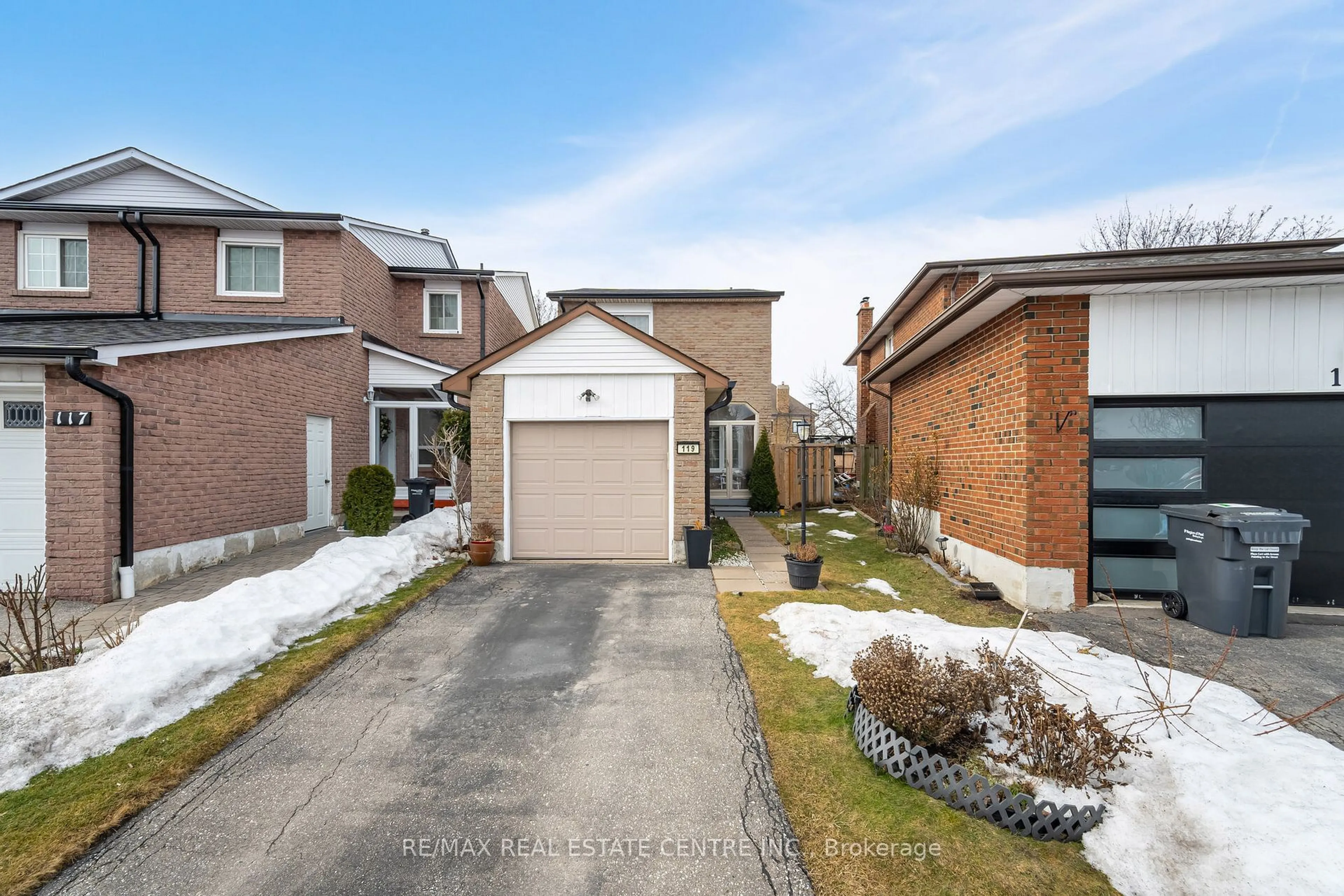 Unknown for 119 Chalfield Lane, Mississauga Ontario L4Z 1K8