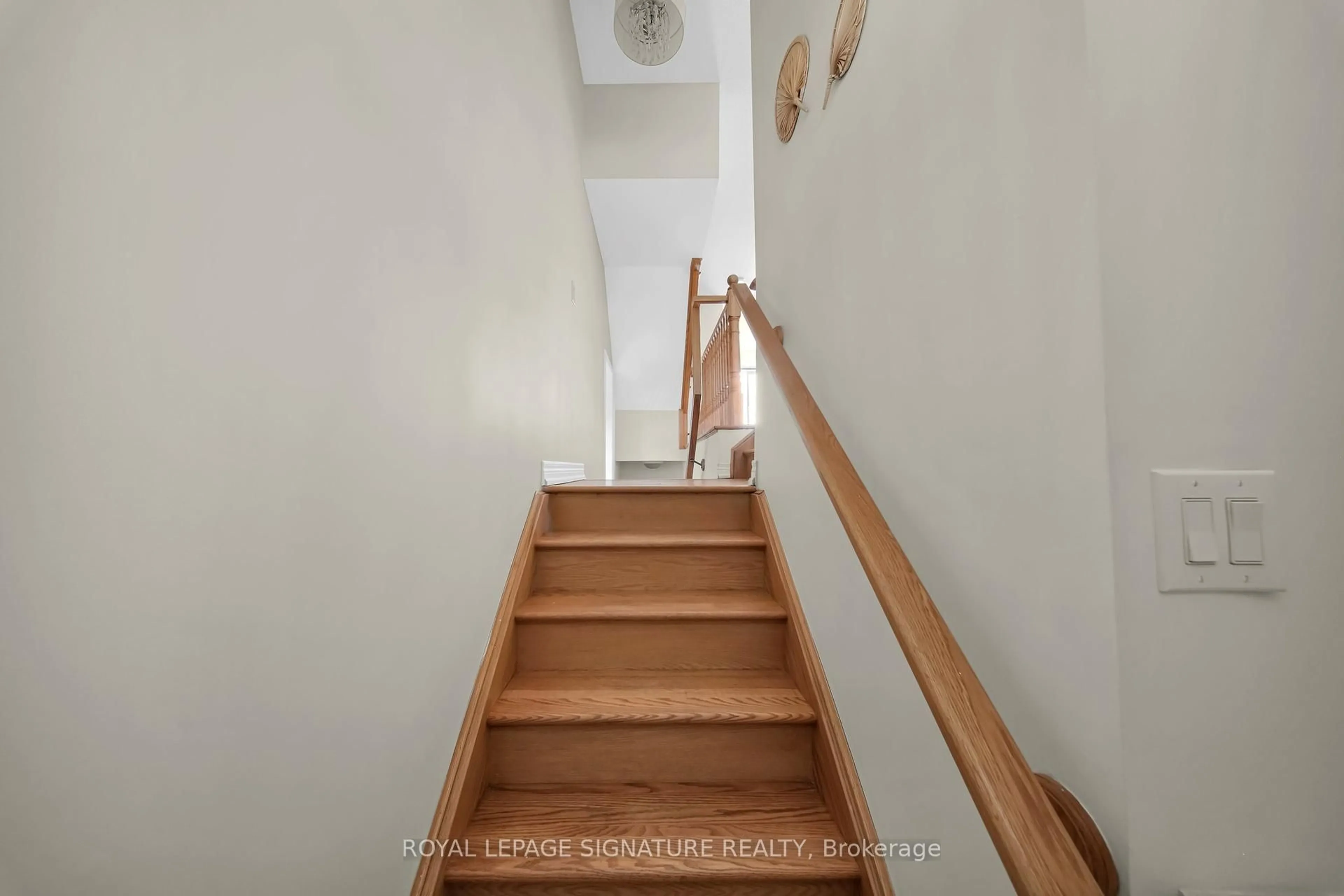 Stairs for 1380 Costigan Rd #25, Milton Ontario L9T 8L2