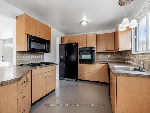 Additional property image - 103 Hullmar Dr