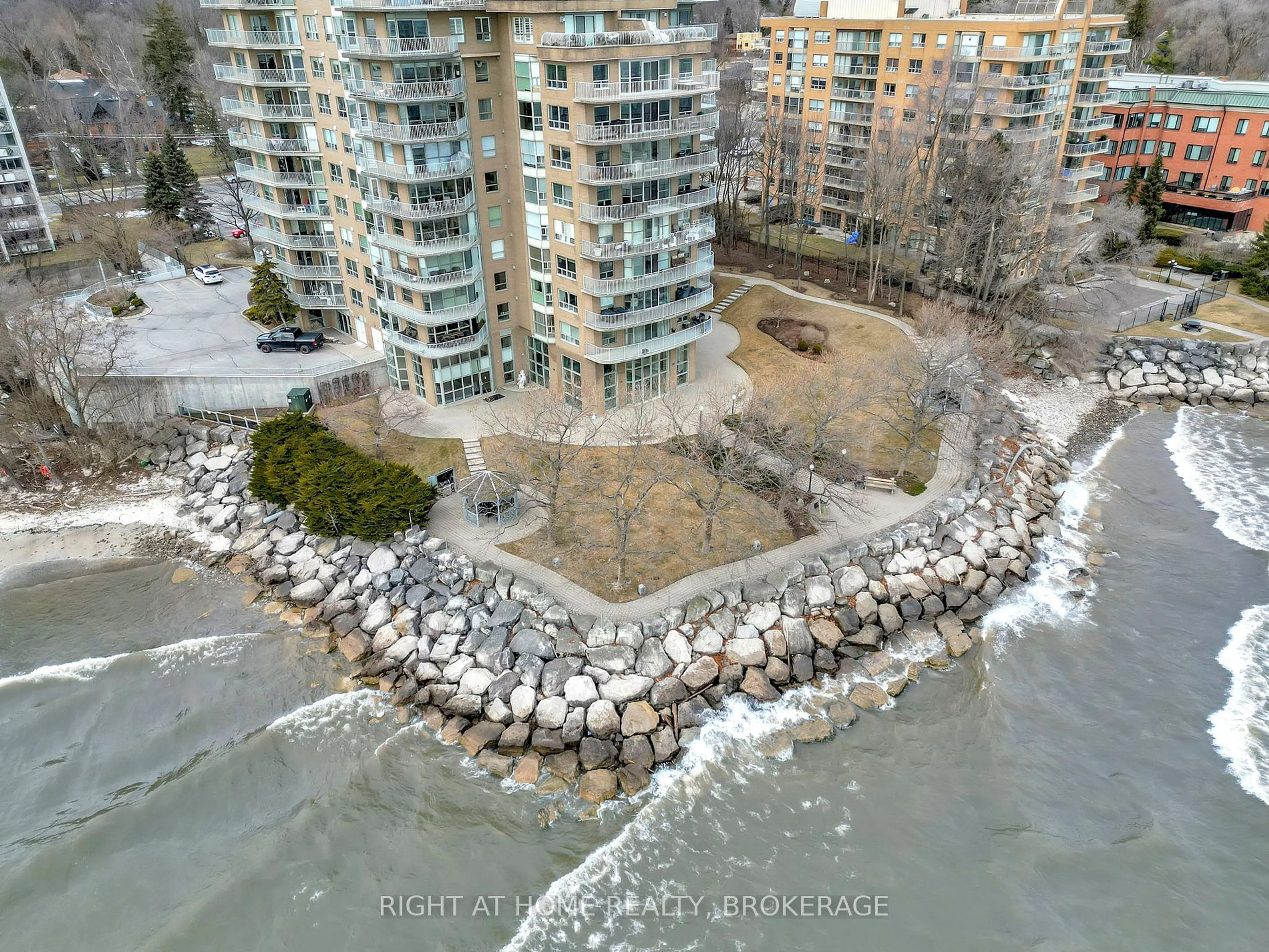 A pic from outside/outdoor area/front of a property/back of a property/a pic from drone, water/lake/river/ocean view for 2190 Lakeshore Rd #802, Burlington Ontario L7R 4K1