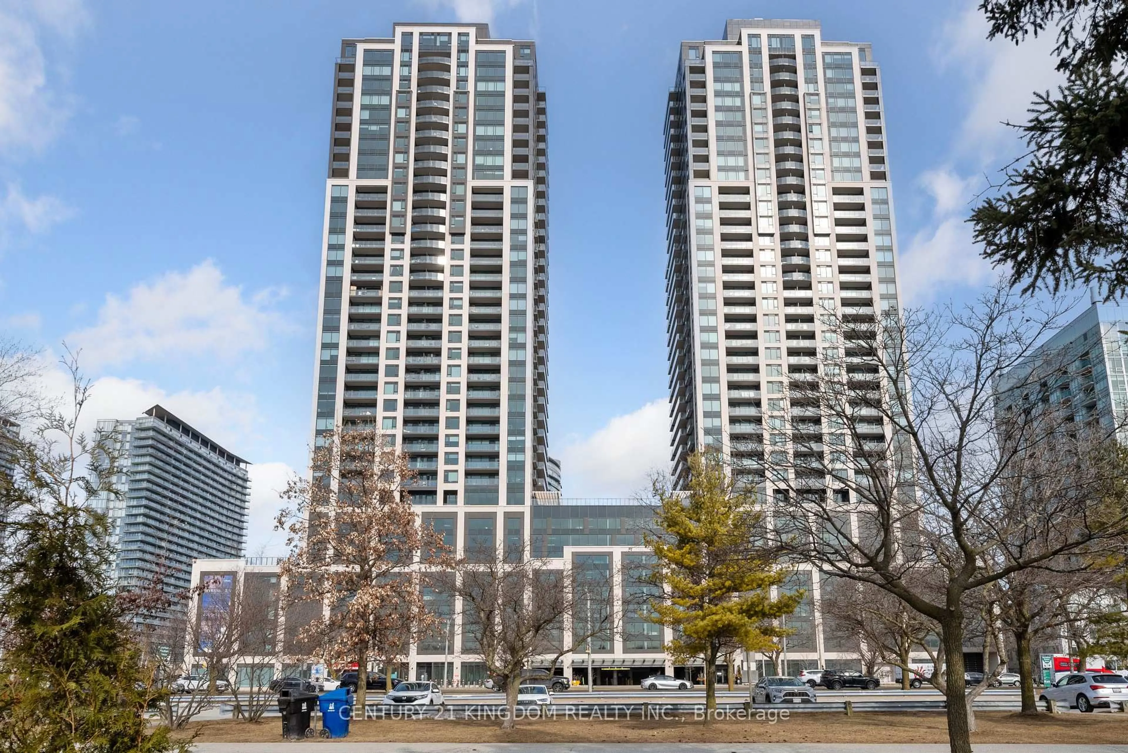 Patio, city buildings view from balcony for 1926 Lake Shore Blvd #2906, Toronto Ontario M6S 0B1