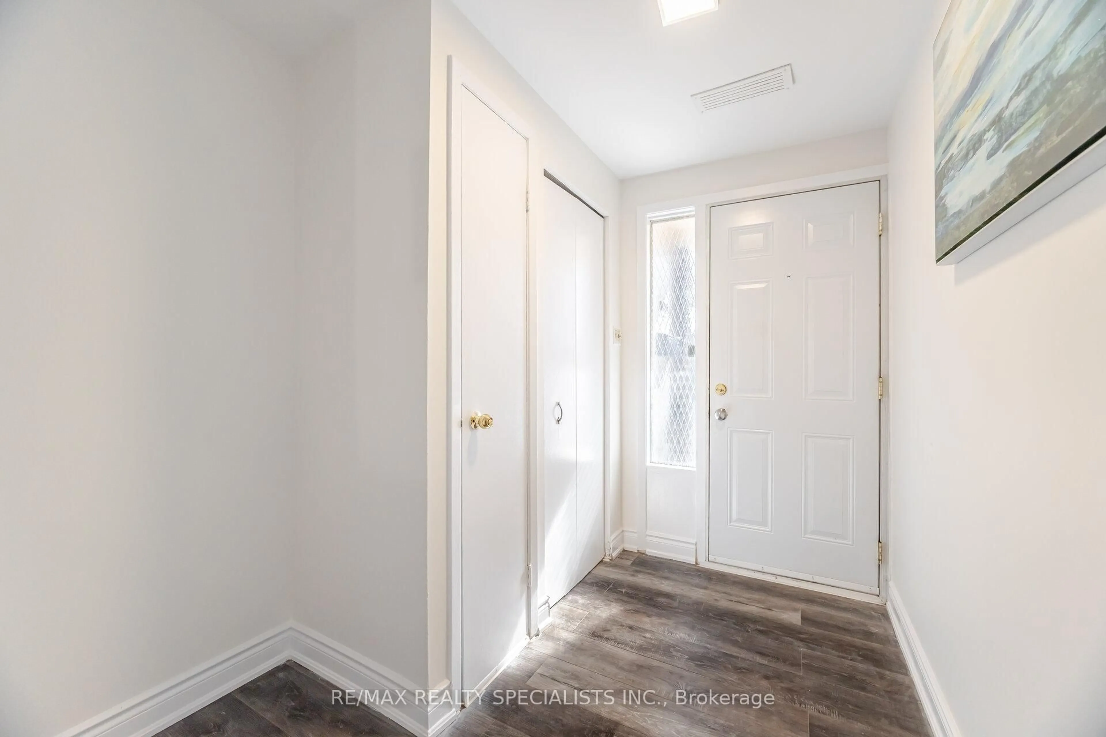 Indoor entryway for 38 Eden Park, Brampton Ontario L6T 3A5