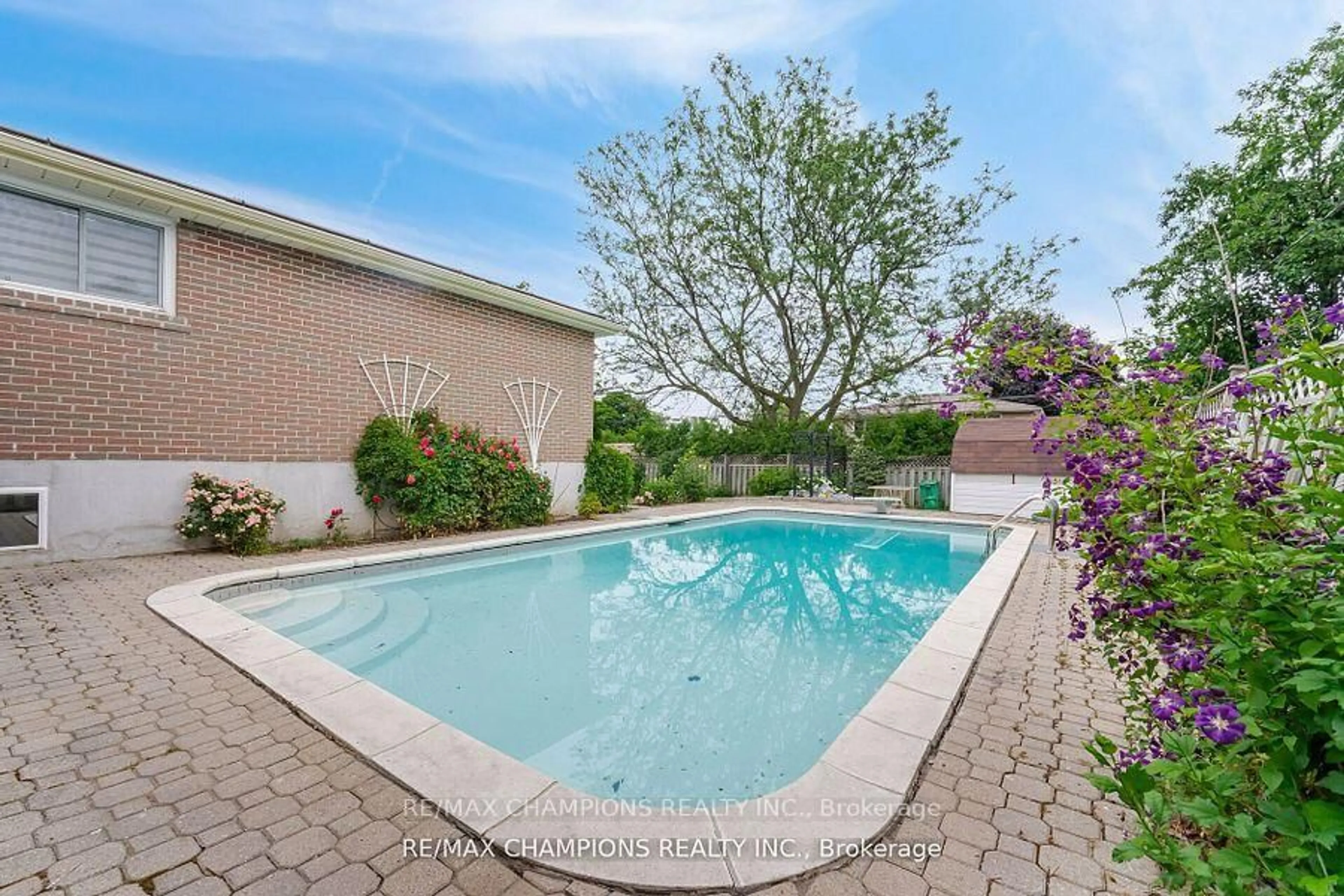 Pool for 53 Beechwood Cres, Brampton Ontario L6T 1X9