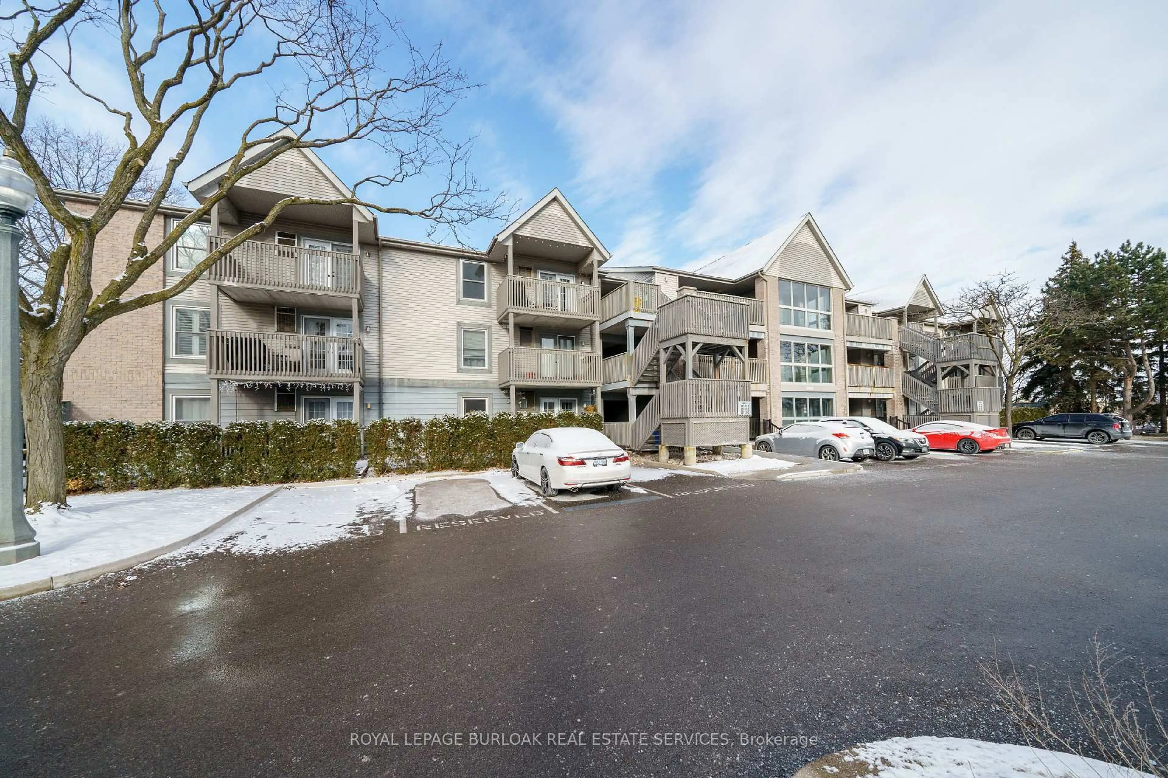 A pic from outside/outdoor area/front of a property/back of a property/a pic from drone, mountain view for 2040 Cleaver Ave #310, Burlington Ontario L7M 4C4