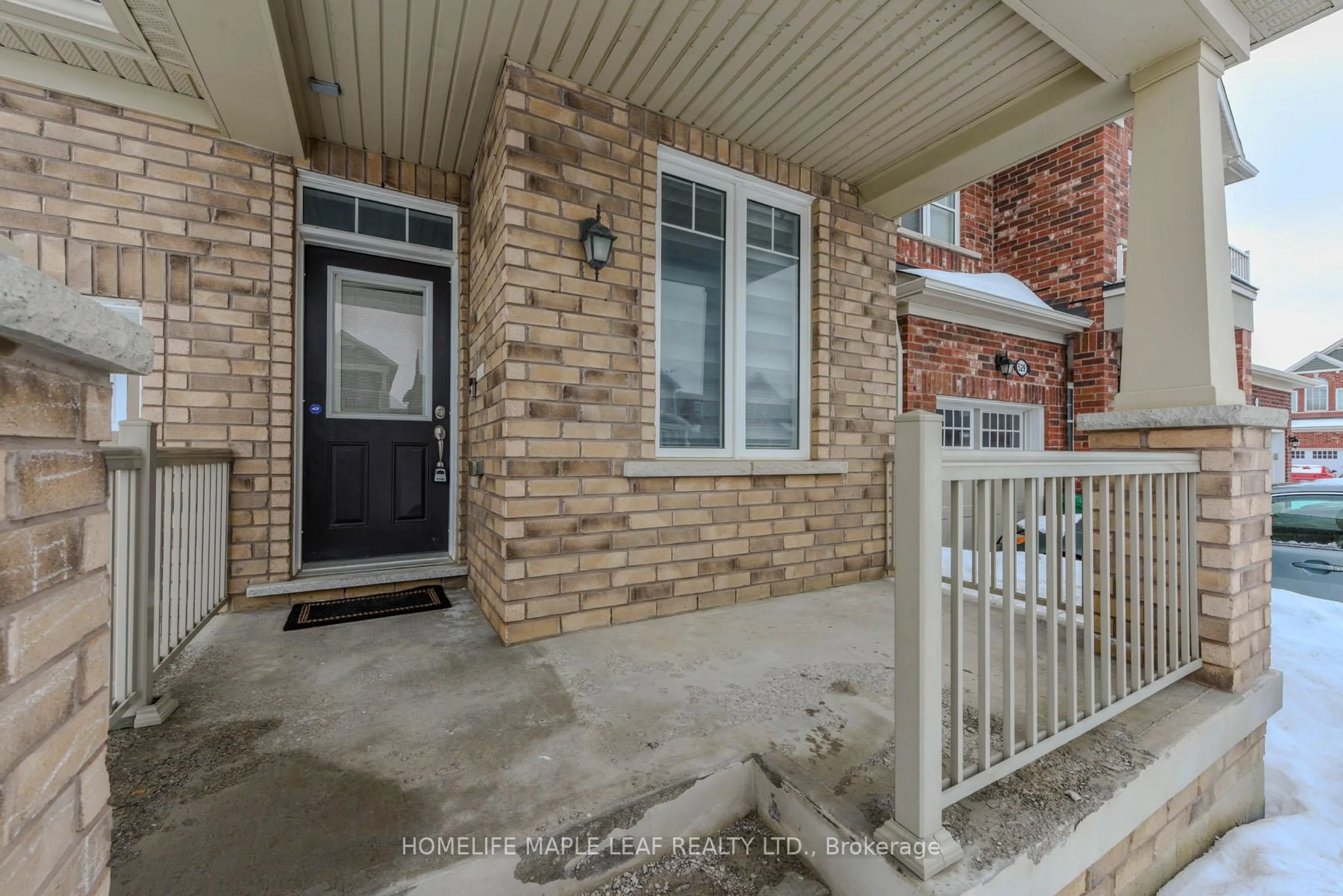 Indoor entryway for 531 Edenbrook Hill Dr, Brampton Ontario L7A 4S8