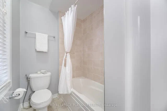 Additional property image - 624 Laking Terr