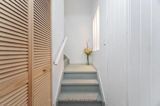 Additional property image - 624 Laking Terr