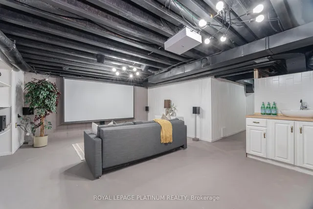Additional property image - 624 Laking Terr