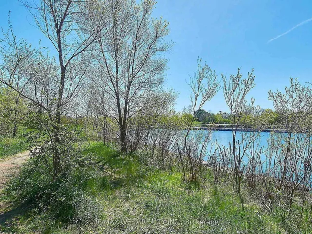 Additional property image - 30 Shore Breeze Dr Unit 923