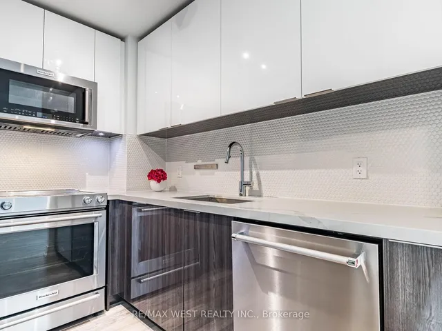 Additional property image - 30 Shore Breeze Dr Unit 923