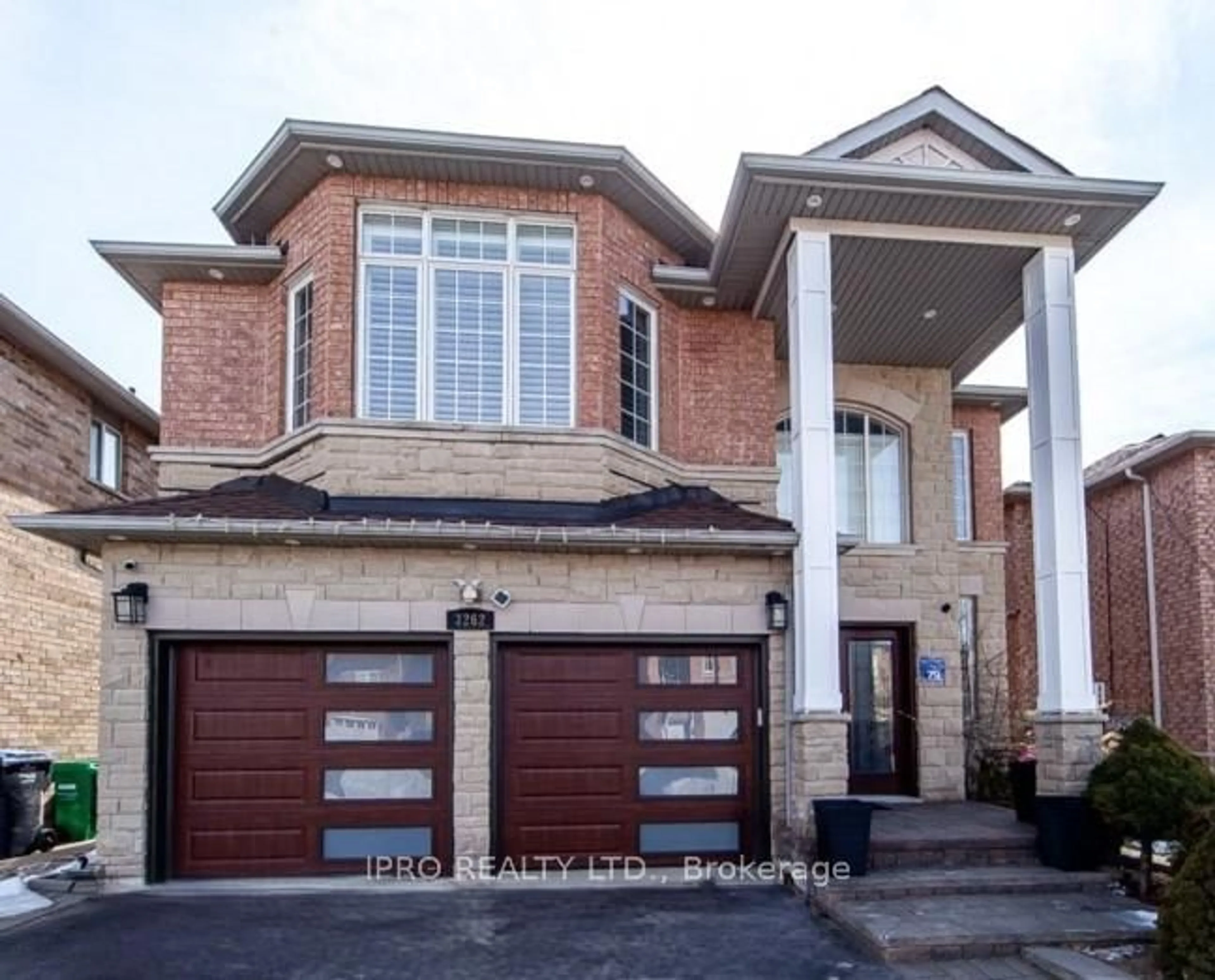 Home with brick exterior material, street for 3262 Crimson King Circ, Mississauga Ontario L5N 8M8