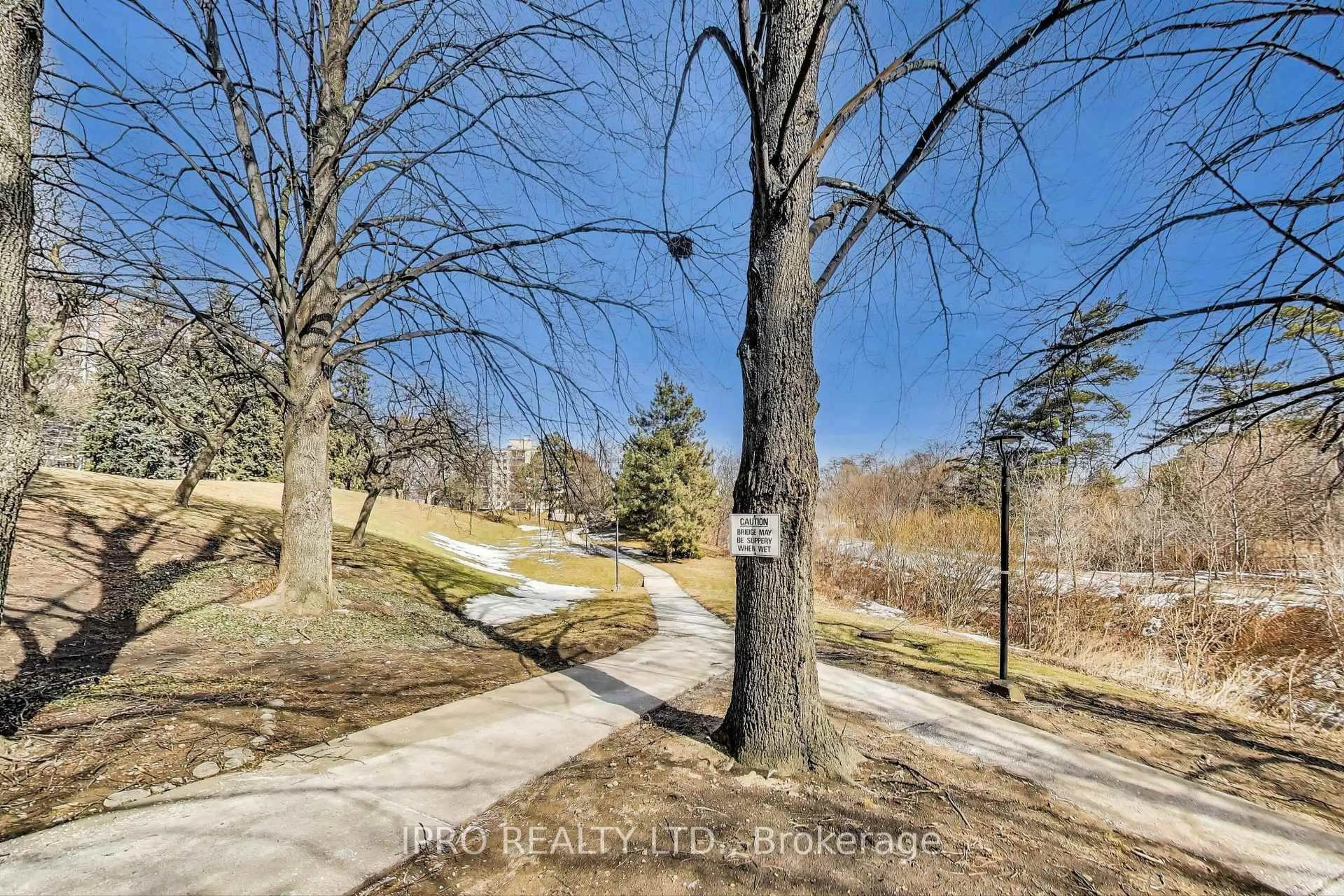 A pic from outside/outdoor area/front of a property/back of a property/a pic from drone, forest/trees view for 3100 Kirwin Ave #2906, Mississauga Ontario L5A 3S6