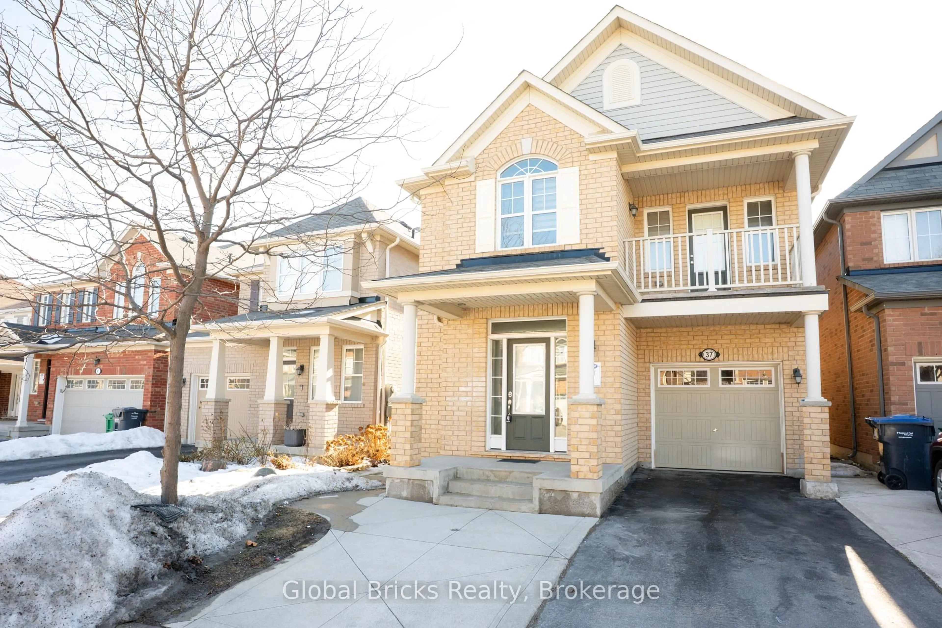 Home with brick exterior material, street for 37 Seafair Cres, Brampton Ontario L6Y 5W3