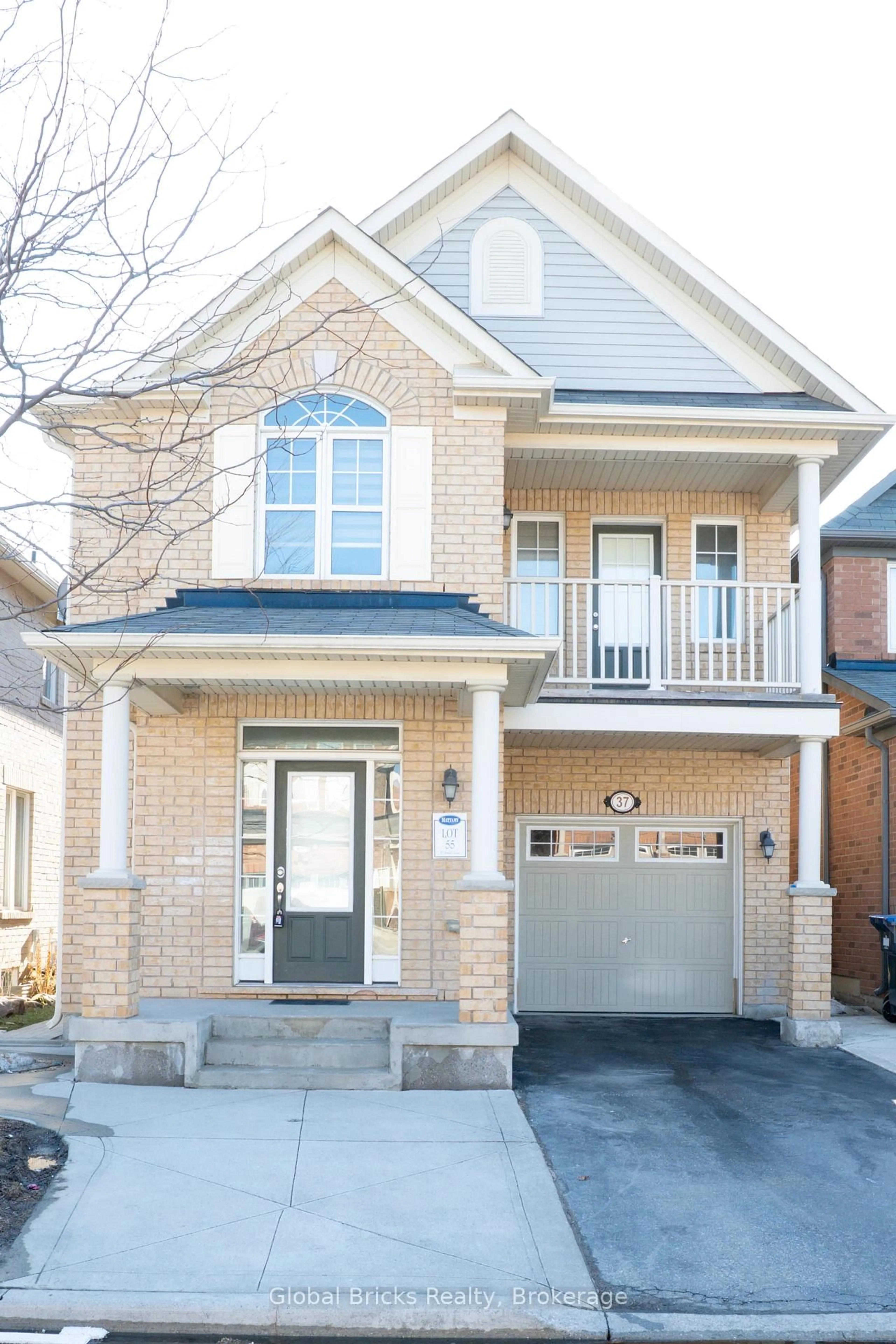 Home with brick exterior material, street for 37 Seafair Cres, Brampton Ontario L6Y 5W3