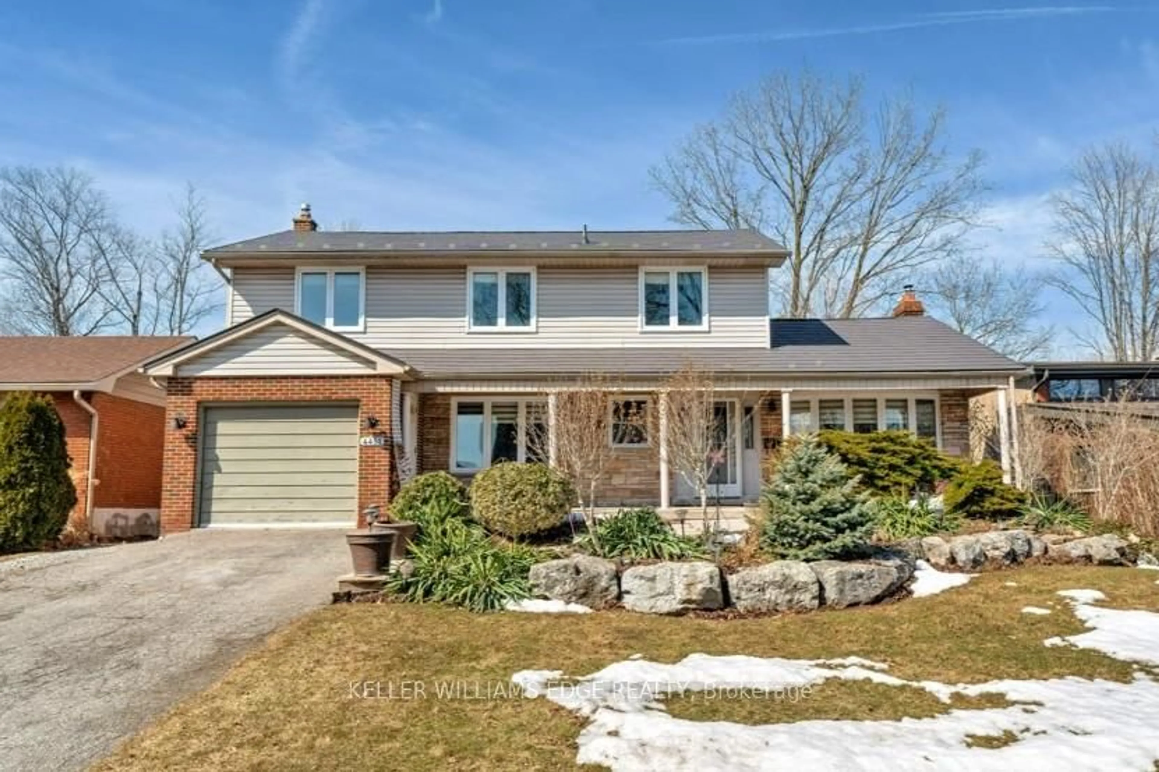 Home with brick exterior material, street for 4451 Cosburn Cres, Burlington Ontario L7L 1S4