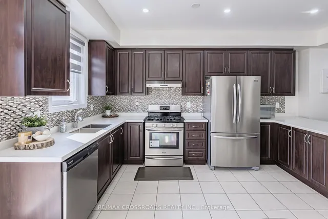 Additional property image - 120 Sea Drifter Cres