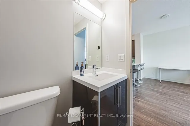 Additional property image - 2093 Fairview St Unit 2001