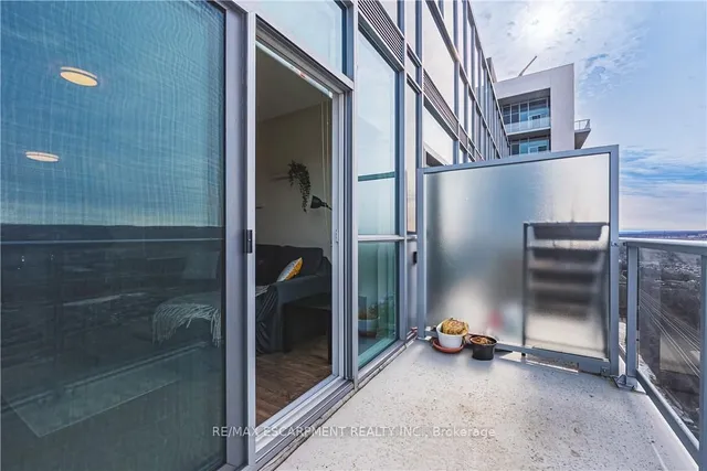 Additional property image - 2093 Fairview St Unit 2001