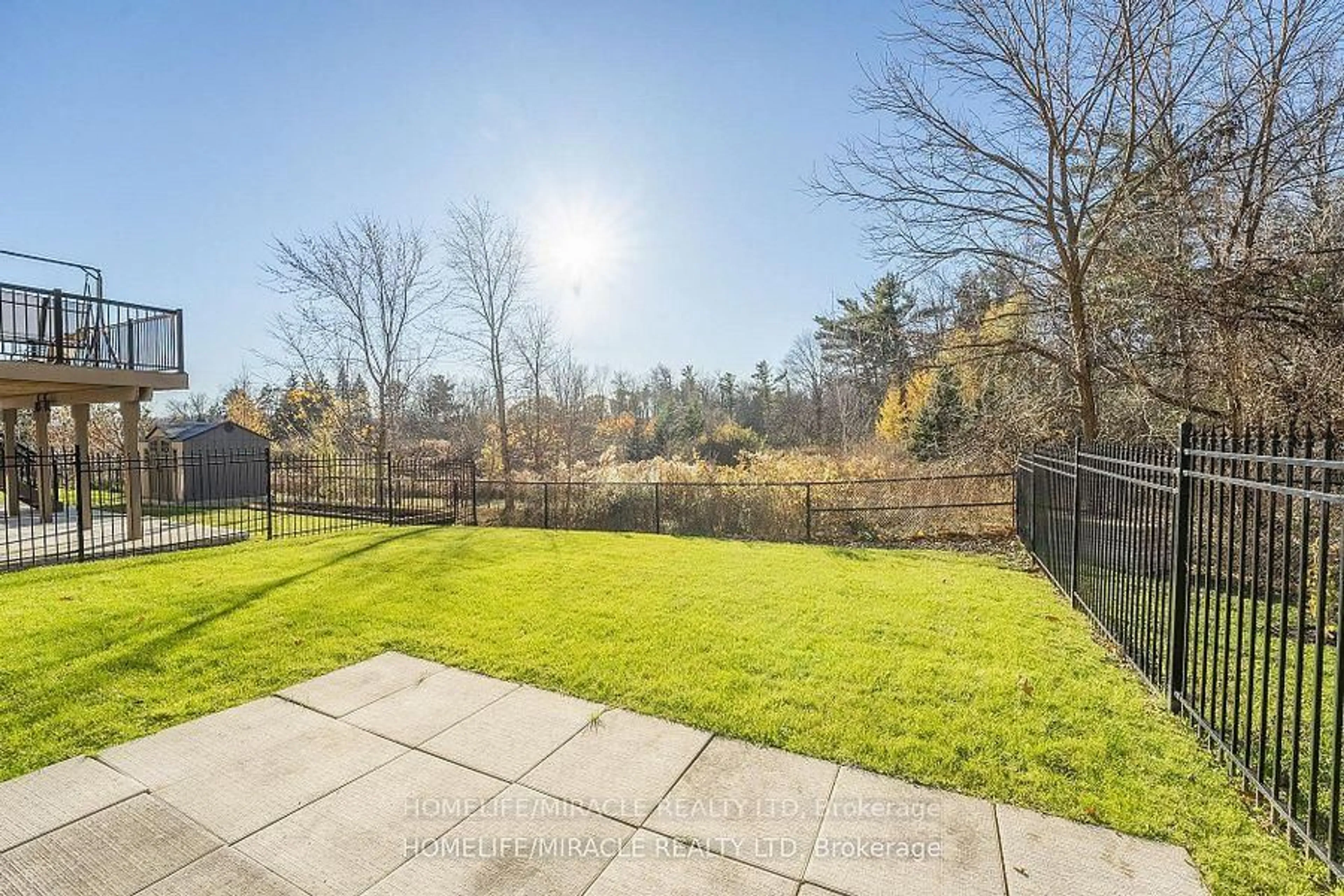 A pic from outside/outdoor area/front of a property/back of a property/a pic from drone, water/lake/river/ocean view for 162 Leadership Dr, Brampton Ontario L6Y 5T2