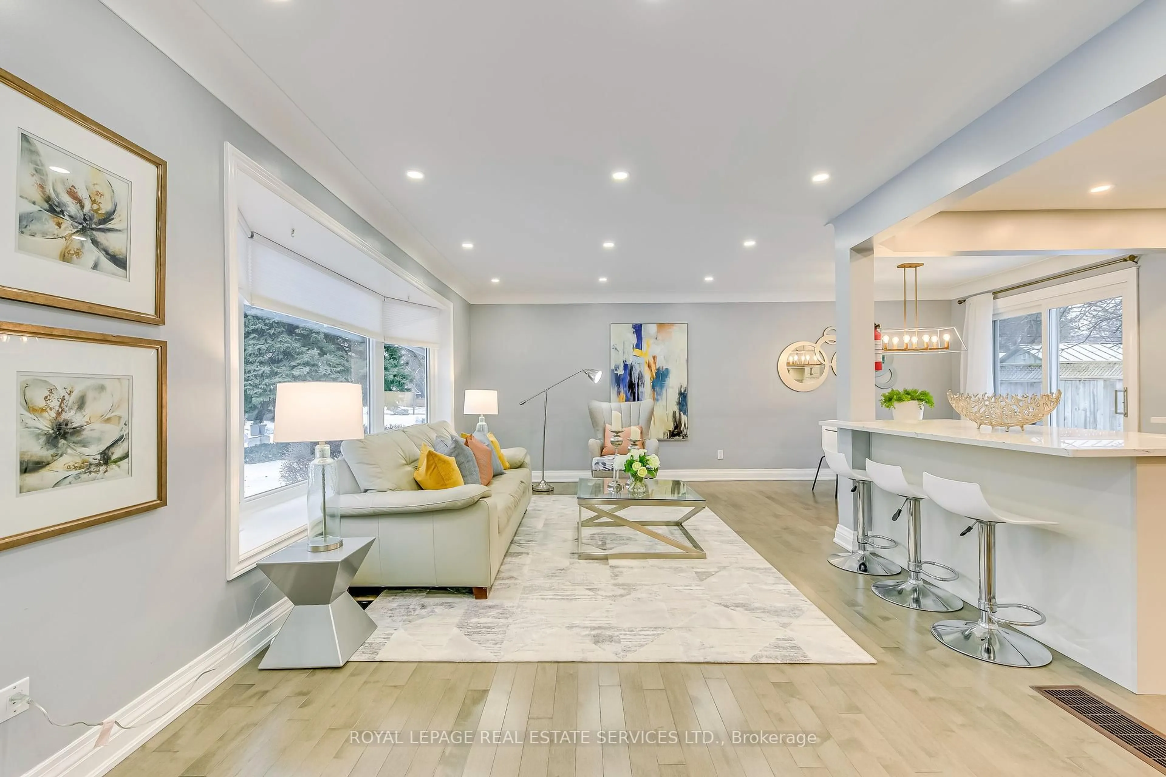 Living room with furniture, ceramic/tile floor for 5181 ALTON Rd, Burlington Ontario L7L 3H4