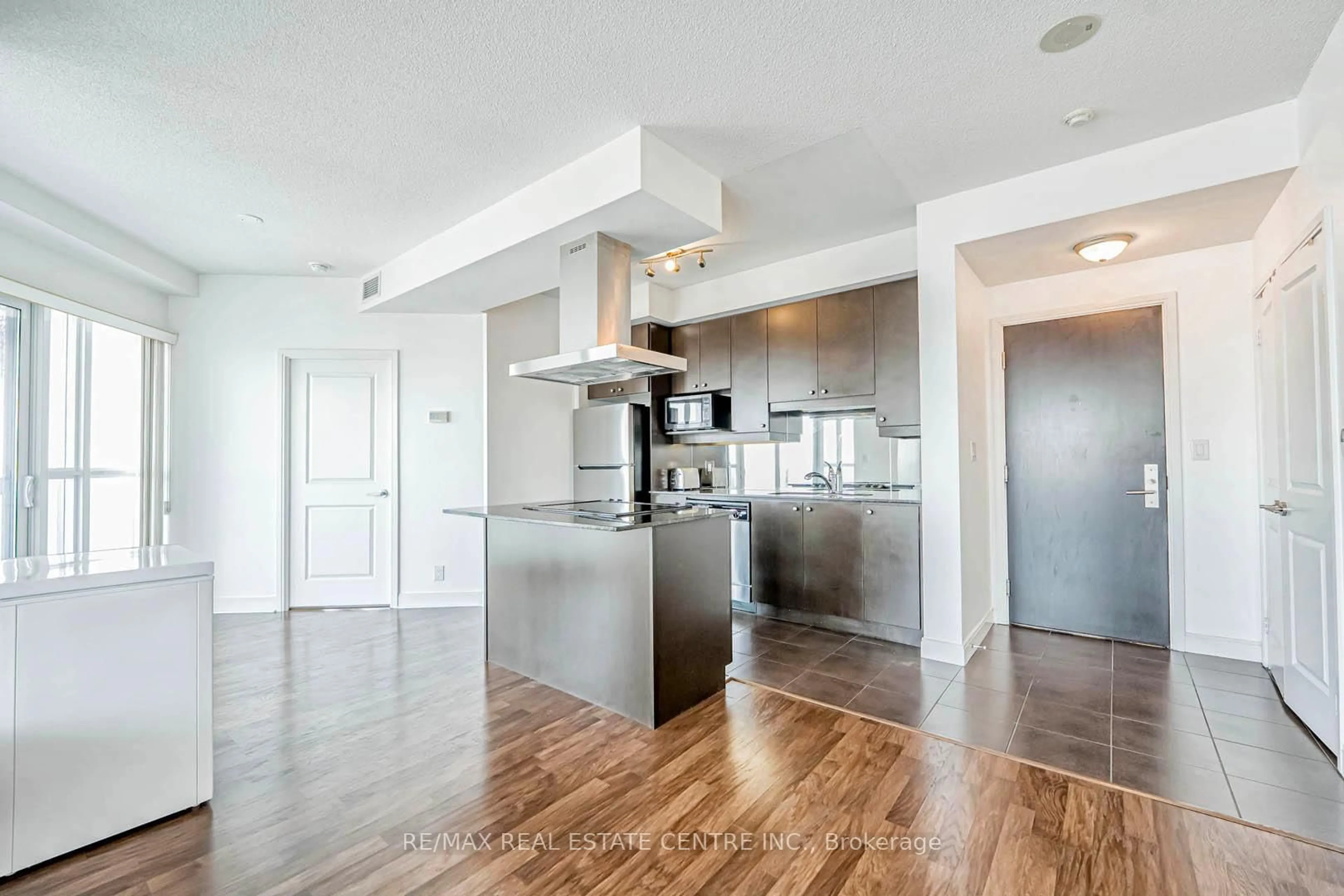 Open concept kitchen, unknown for 60 Absolute Ave #2305, Mississauga Ontario L4Z 0A9