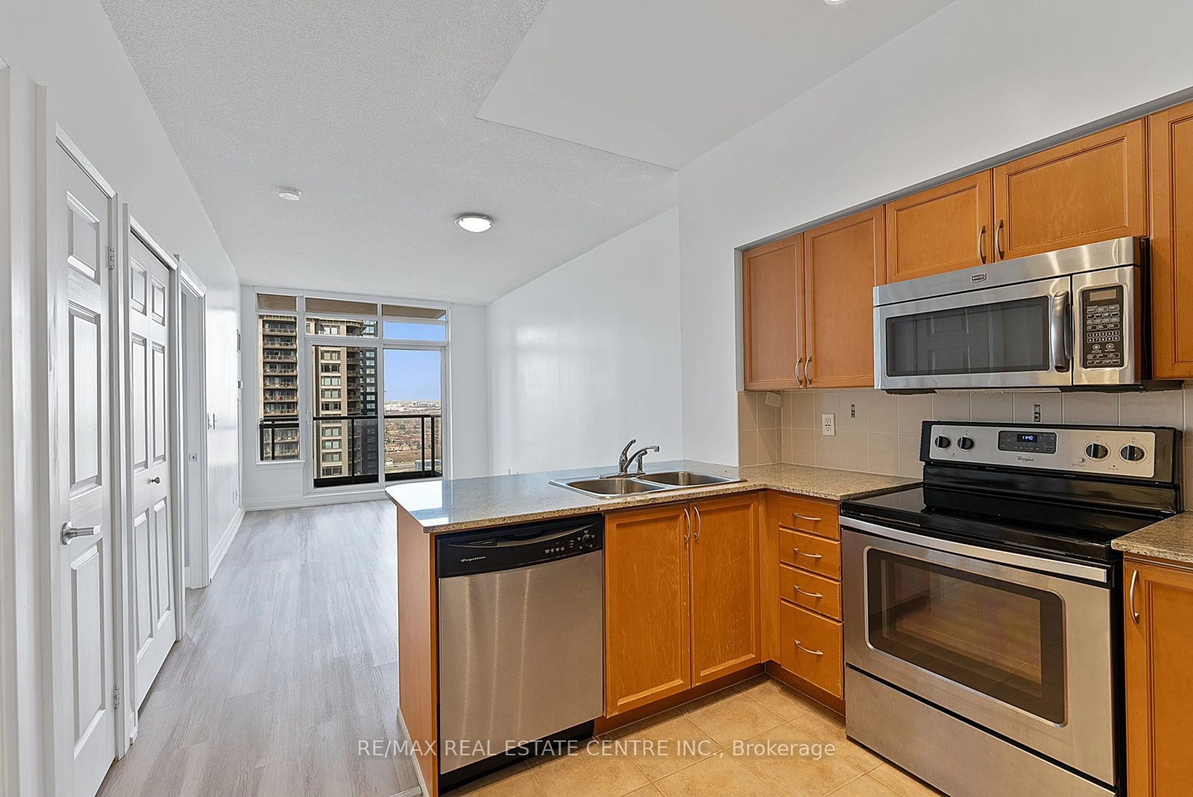 Standard kitchen, unknown for 388 Prince Of Wales Dr #2605, Mississauga Ontario L5B 0A1