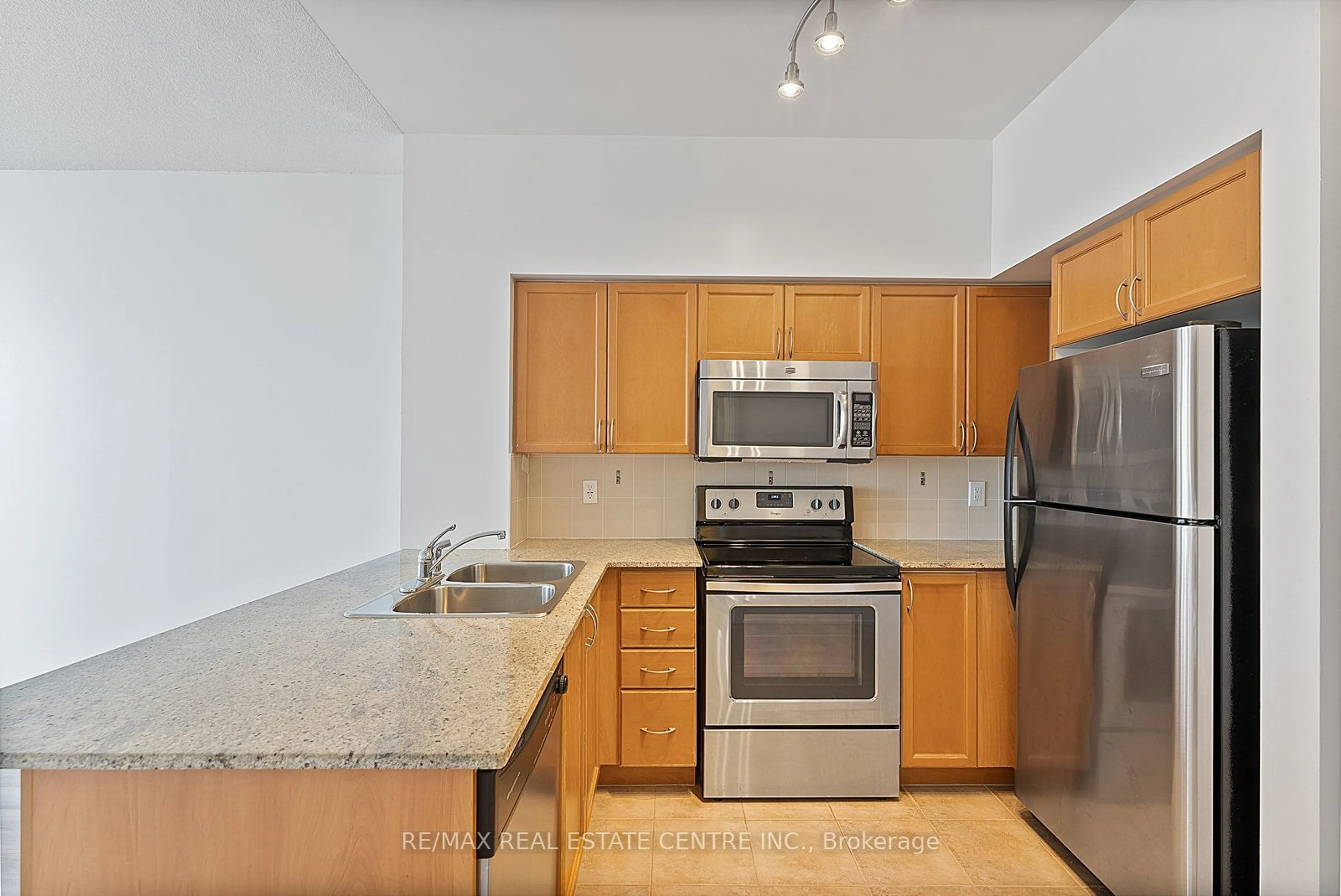 Standard kitchen, unknown for 388 Prince Of Wales Dr #2605, Mississauga Ontario L5B 0A1