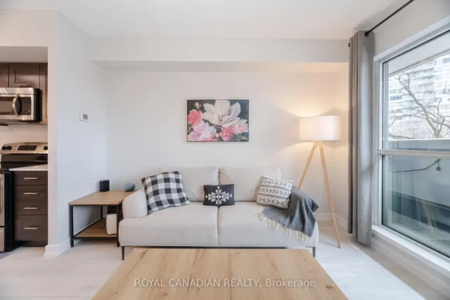 Additional property image - 2220 Lake Shore Blvd Unit 315