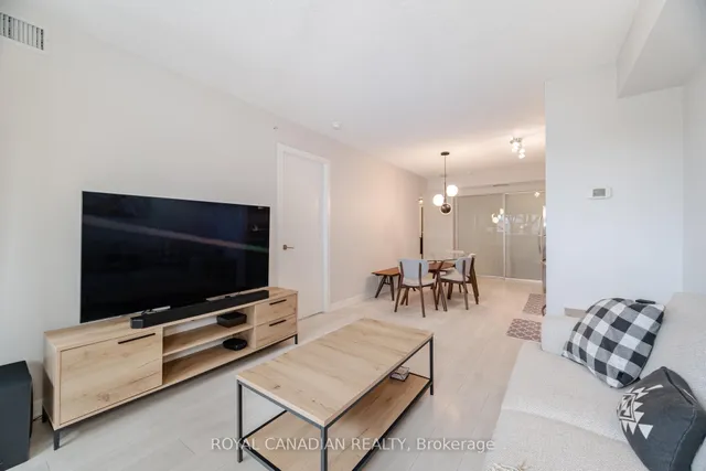 Additional property image - 2220 Lake Shore Blvd Unit 315