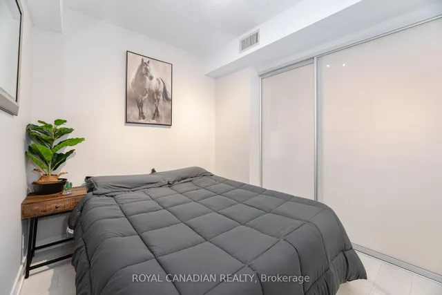 Additional property image - 2220 Lake Shore Blvd Unit 315