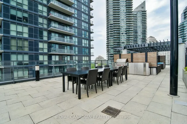 Additional property image - 2220 Lake Shore Blvd Unit 315