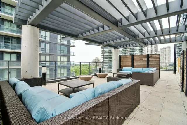 Additional property image - 2220 Lake Shore Blvd Unit 315
