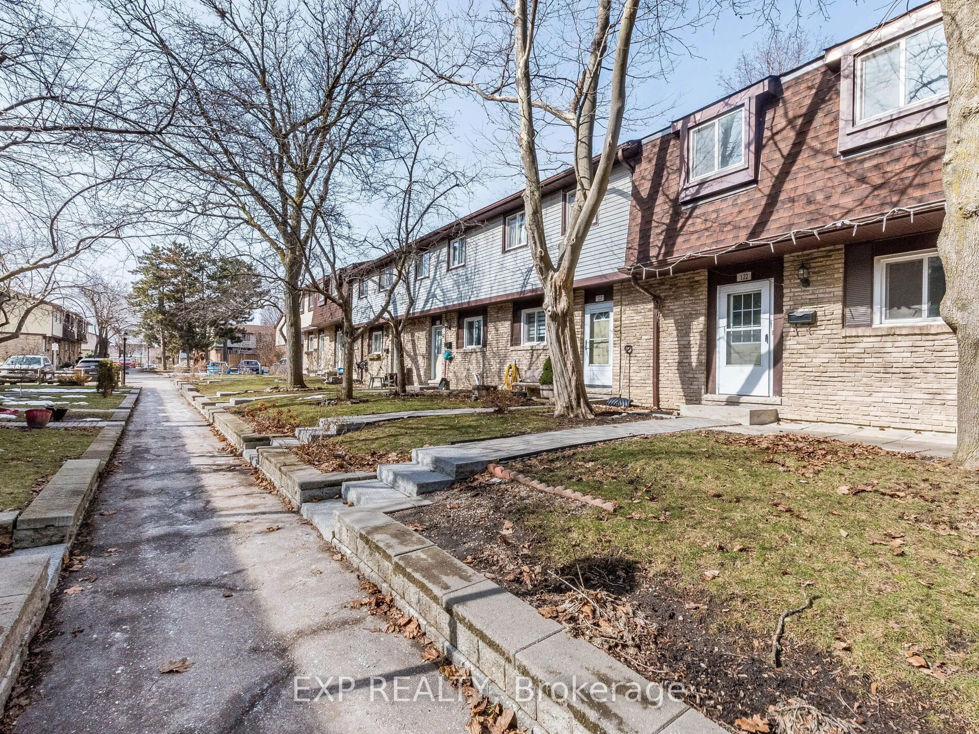 Unknown for 45 Hansen Rd #122, Brampton Ontario L6V 3C5