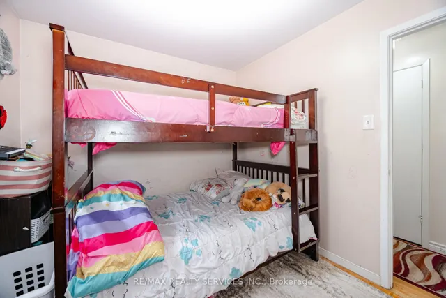 Additional property image - 3779 Keenan Cres