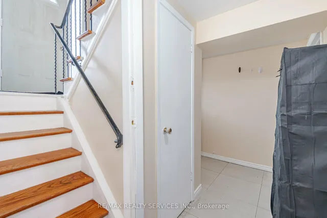 Additional property image - 3779 Keenan Cres