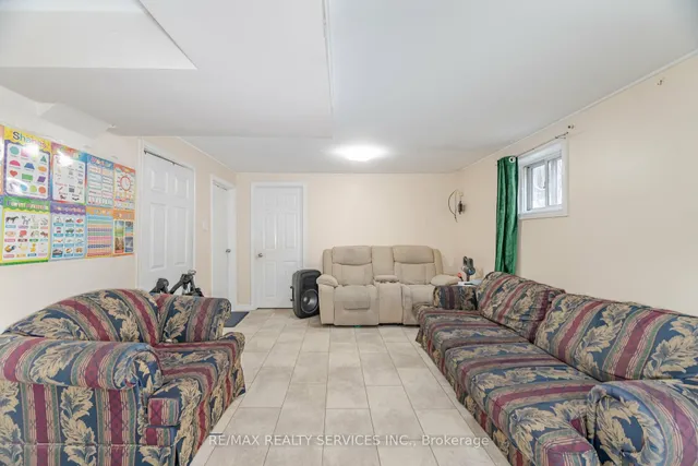 Additional property image - 3779 Keenan Cres