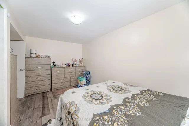 Additional property image - 3779 Keenan Cres