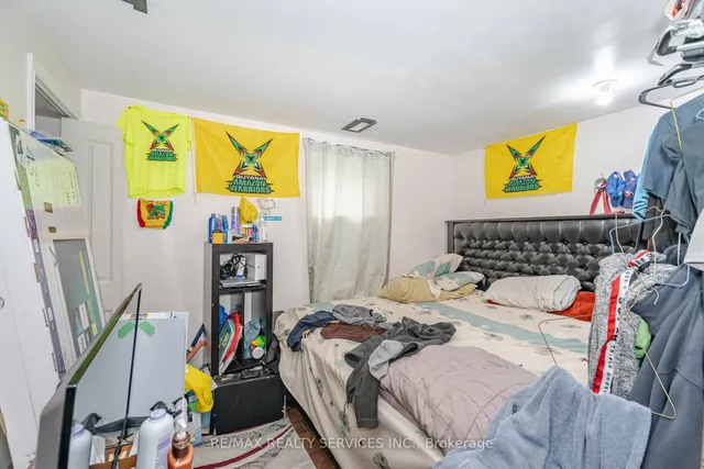 Additional property image - 3779 Keenan Cres
