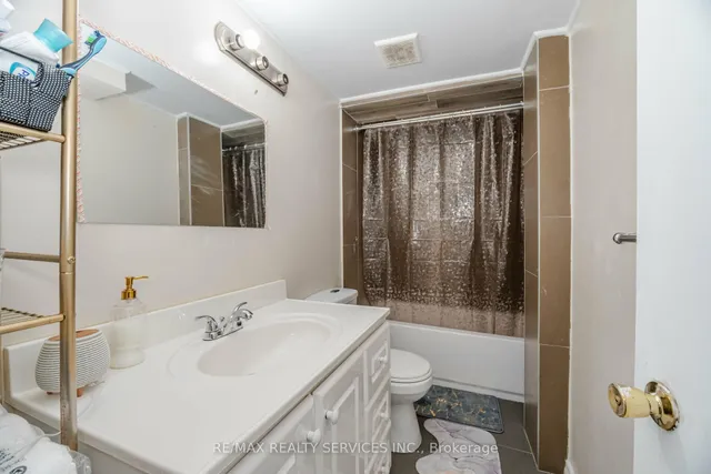 Additional property image - 3779 Keenan Cres