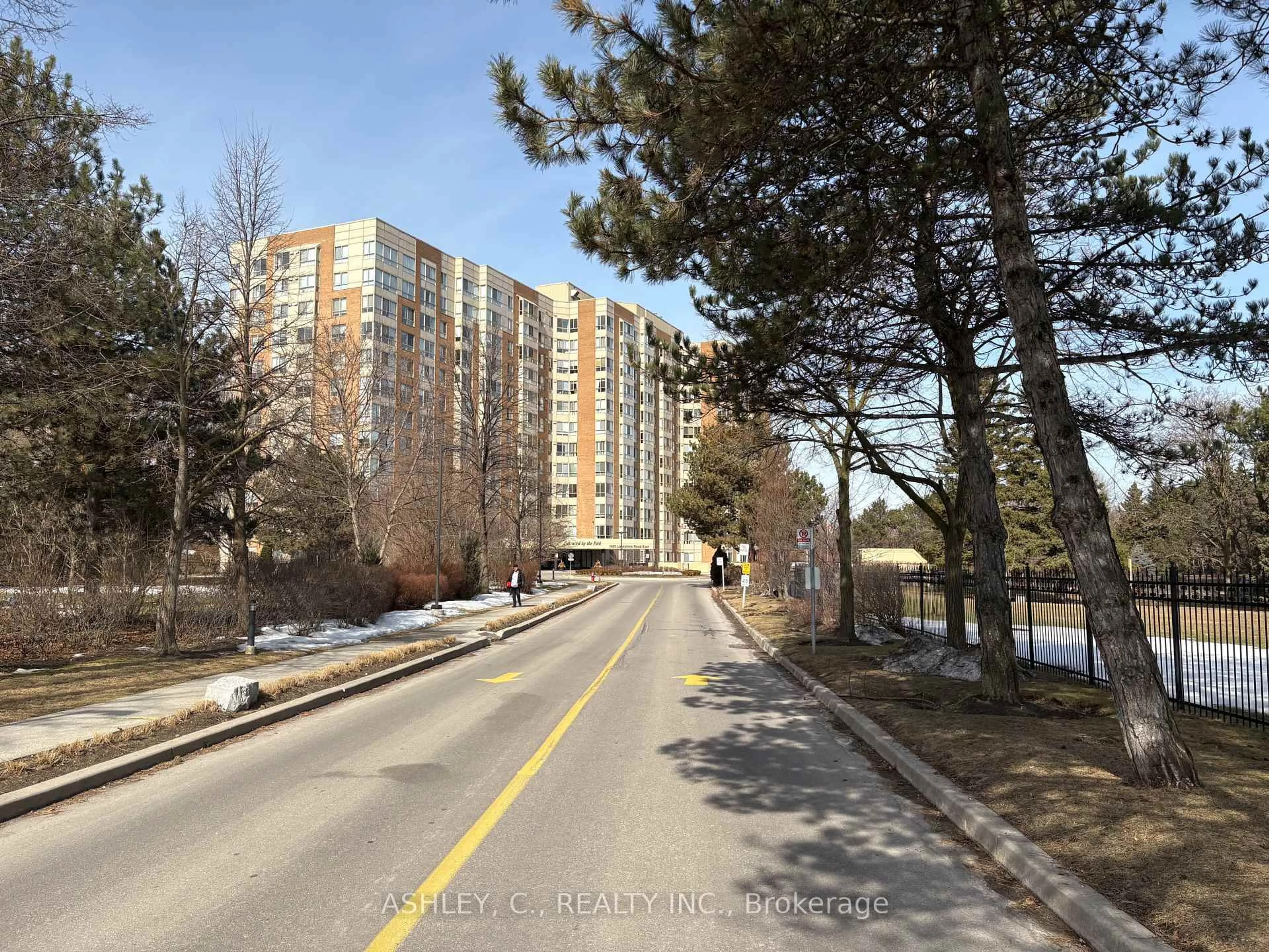 Unknown for 1485 Lakeshore Rd #216, Mississauga Ontario L5E 3G2