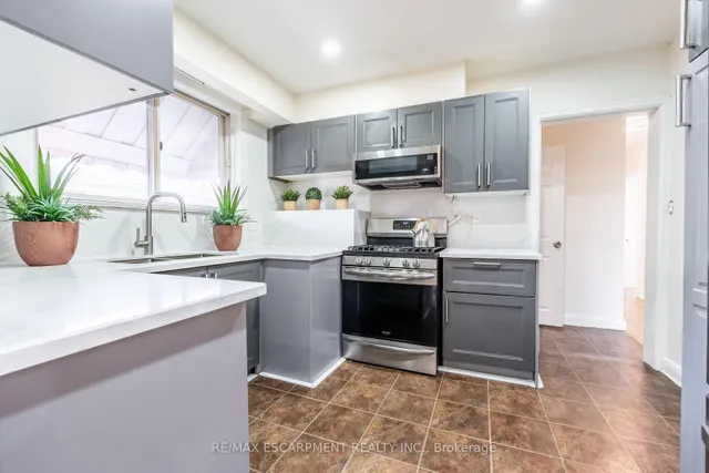 Additional property image - 2305 Wagner Cres