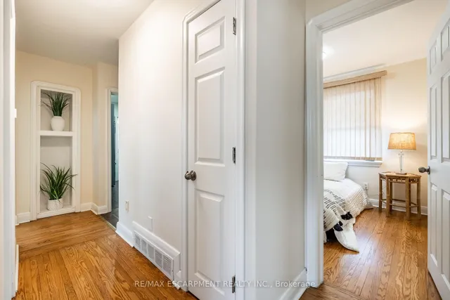 Additional property image - 2305 Wagner Cres