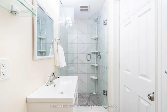 Additional property image - 2305 Wagner Cres