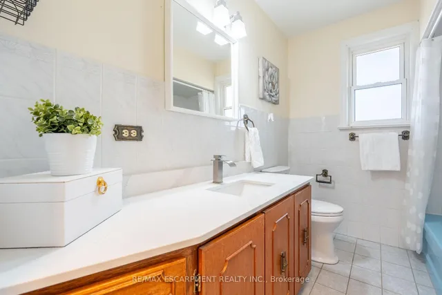 Additional property image - 2305 Wagner Cres