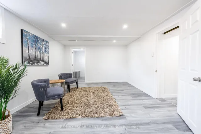 Additional property image - 2305 Wagner Cres